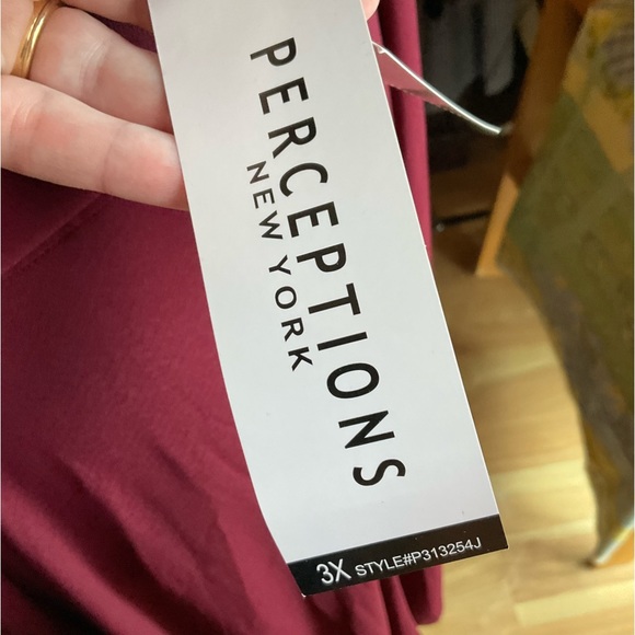 Perceptions of New York formal elegant mock wrap dress. Burgundy draped knit - Picture 4 of 7